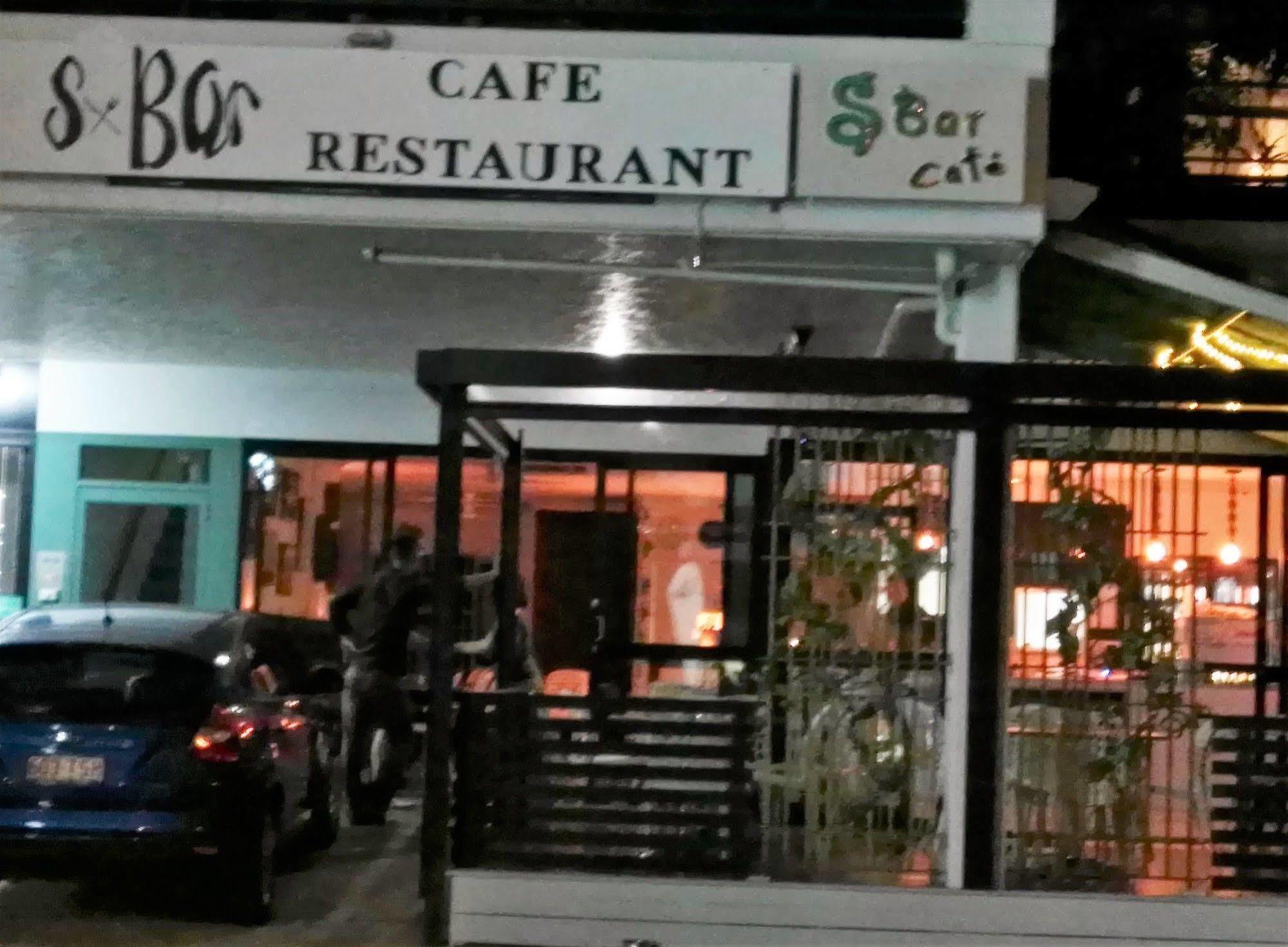 Airport Clayfield Motel Бризбейн Екстериор снимка